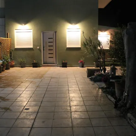 4 Seasons House