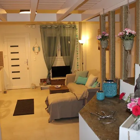 4 Seasons House Αμουδάρα